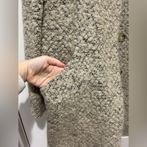 Wilfred - Aritzia Wool Coat - Picture 7 of 13